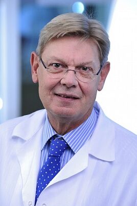 Doctor rheumatologist Jonathan Übellacker